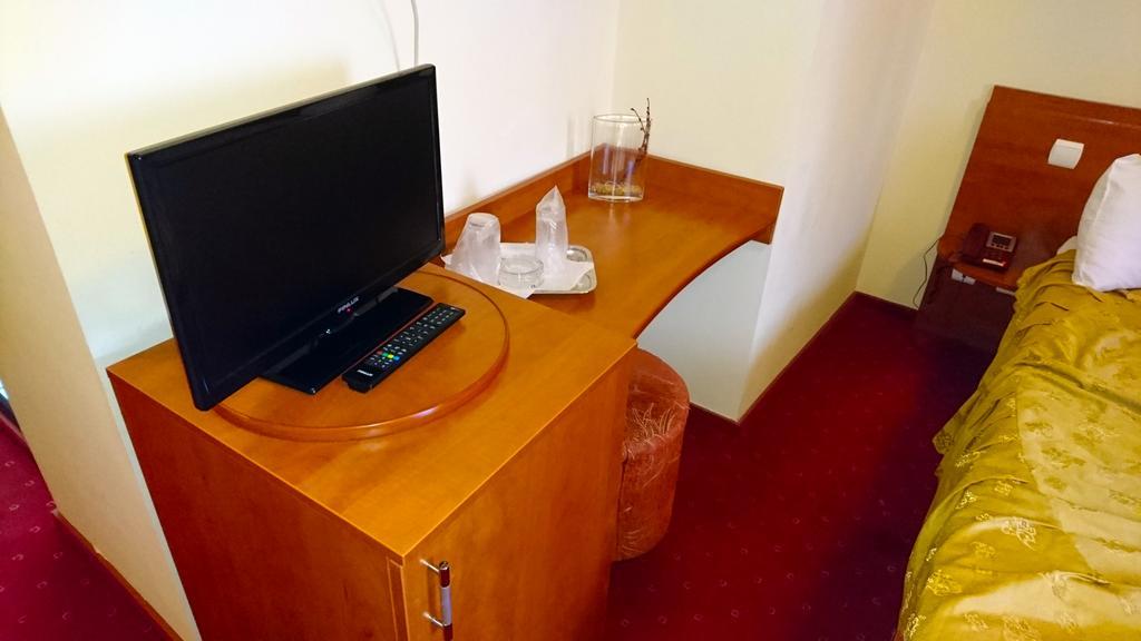 Hotel Pui De Urs Bükreş Dış mekan fotoğraf
