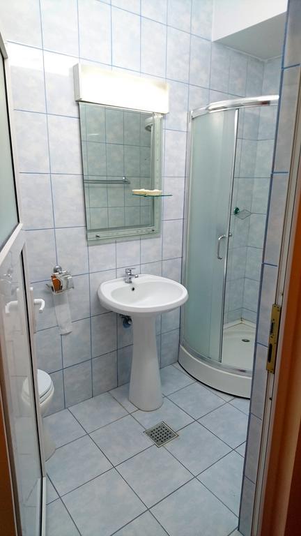 Hotel Pui De Urs Bükreş Dış mekan fotoğraf
