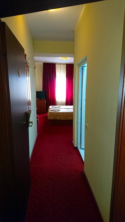 Hotel Pui De Urs Bükreş Dış mekan fotoğraf